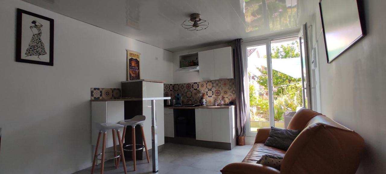 Bel Appartement Cosy Independant, Jolie Terrasse มงต์เปอลิเยร์ ภายนอก รูปภาพ